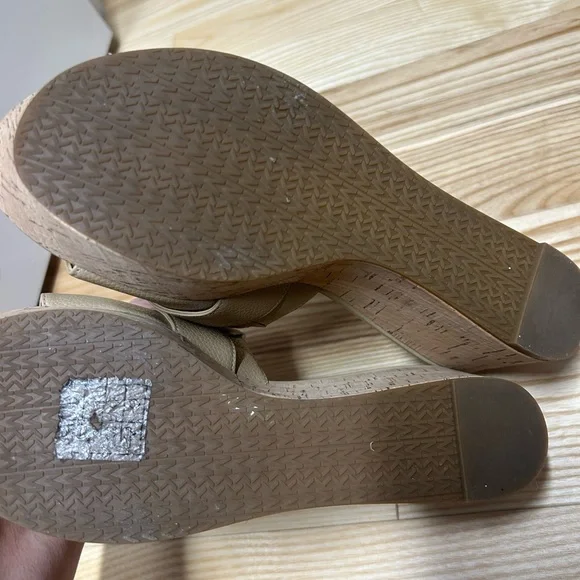 Michael Kors Beige Wedge Slides - Picture 7 of 11
